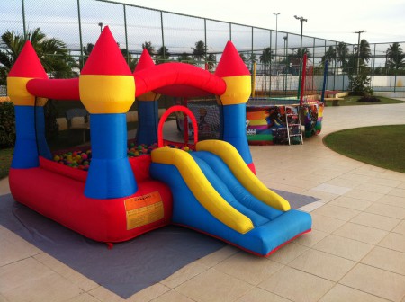 Castelo Inflável Pula-Pula